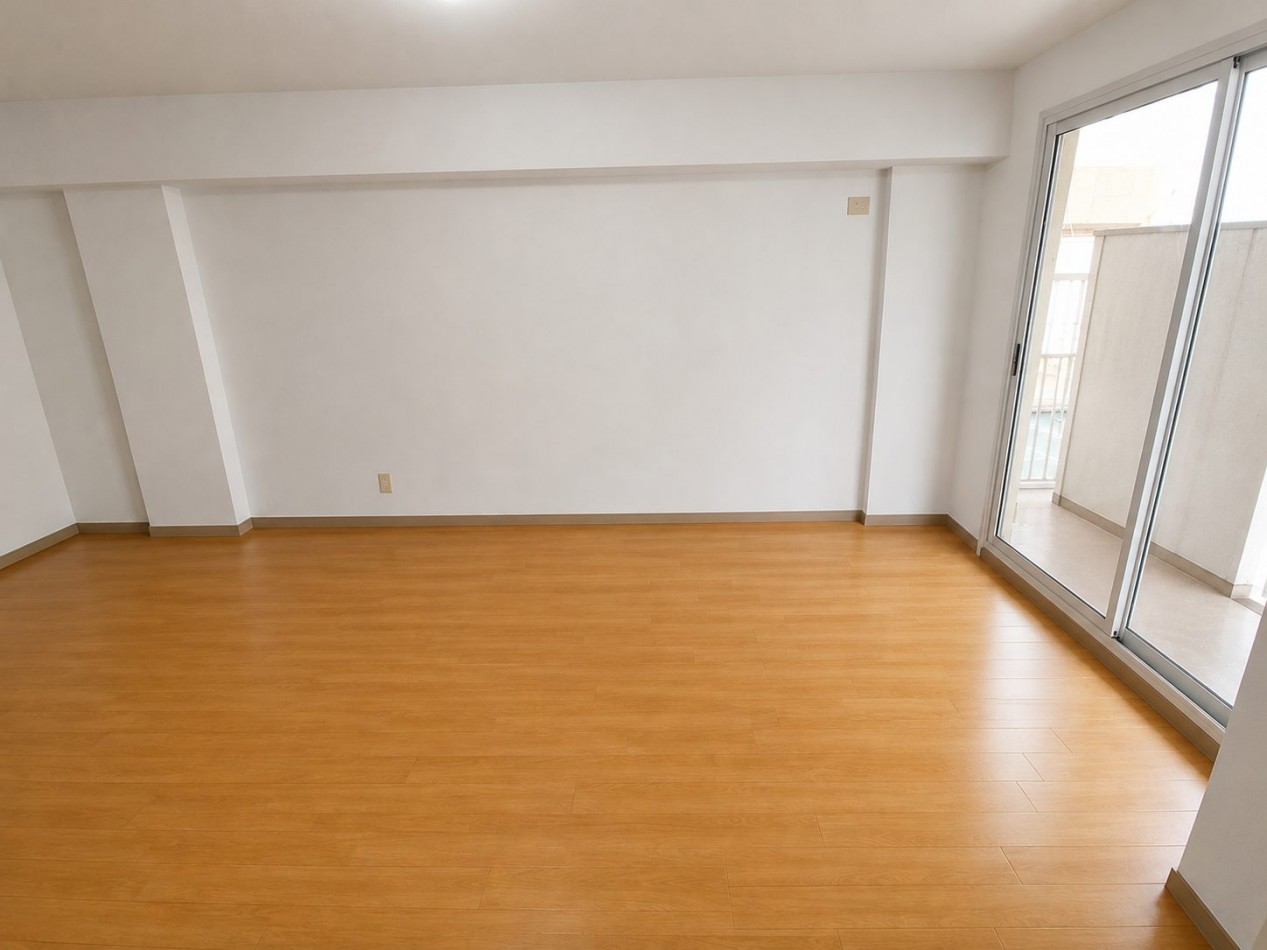 BARRIO MARTIN VENTA DEPARTAMENTO DOS DORMITORIOS/COCHERA  ALEM Y SAN JUAN IMPECABE