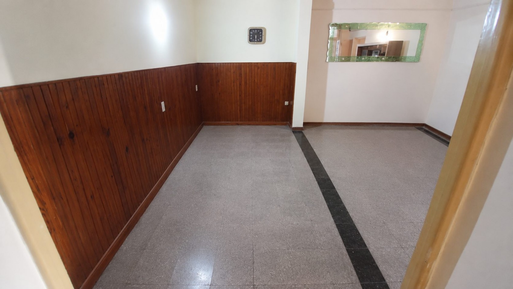 ABASTO/ SEXTA VENTA CASA DOS/TRES DORMITORIOS 1 DE MAYO Y 27 DE FEBRERO