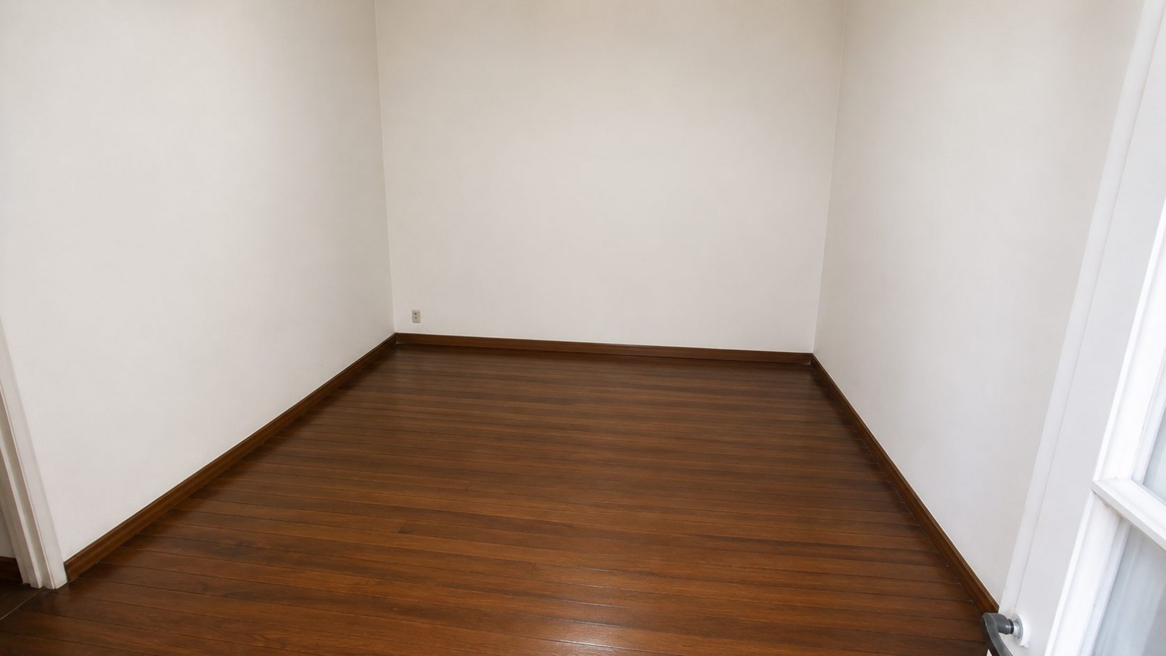 ABASTO/ SEXTA VENTA CASA DOS/TRES DORMITORIOS 1 DE MAYO Y 27 DE FEBRERO