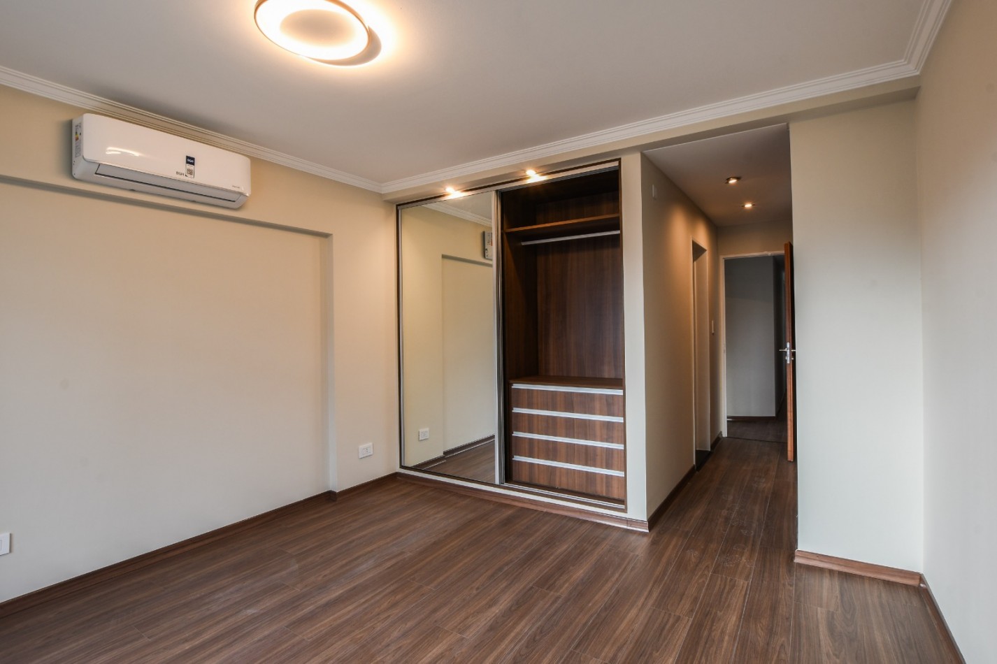 ZONA RIO VENTA DEPARTAMENTO TRES DORMITORIOS MORENO Y CATAMARCA