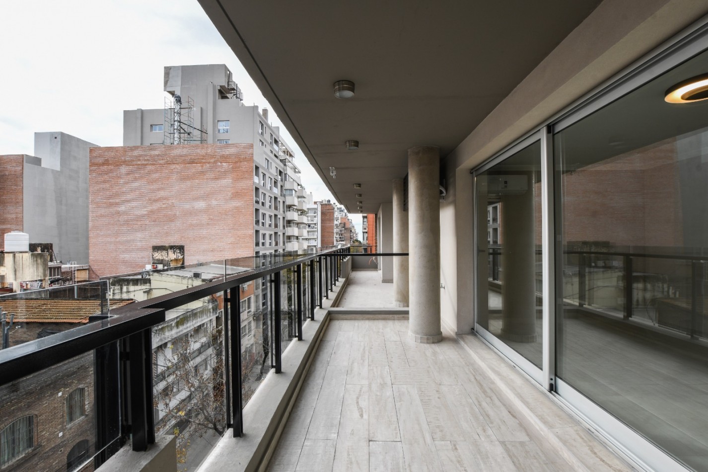 ZONA RIO VENTA DEPARTAMENTO TRES DORMITORIOS MORENO Y CATAMARCA