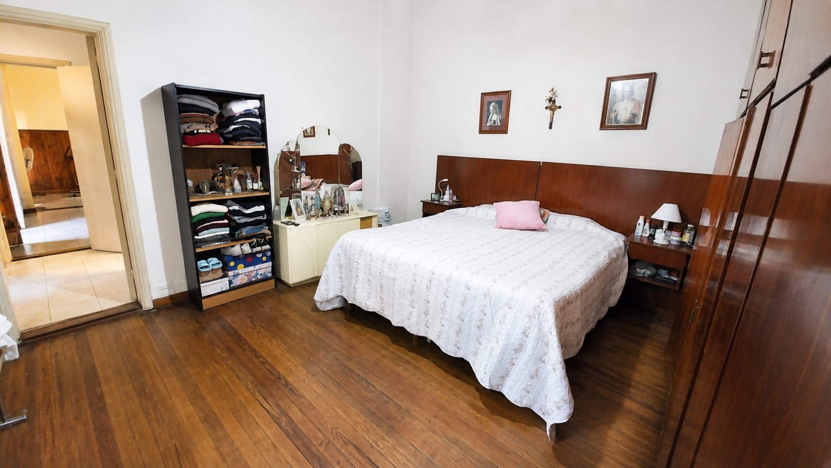 ABASTO/ SEXTA VENTA CASA DOS/TRES DORMITORIOS 1 DE MAYO Y 27 DE FEBRERO