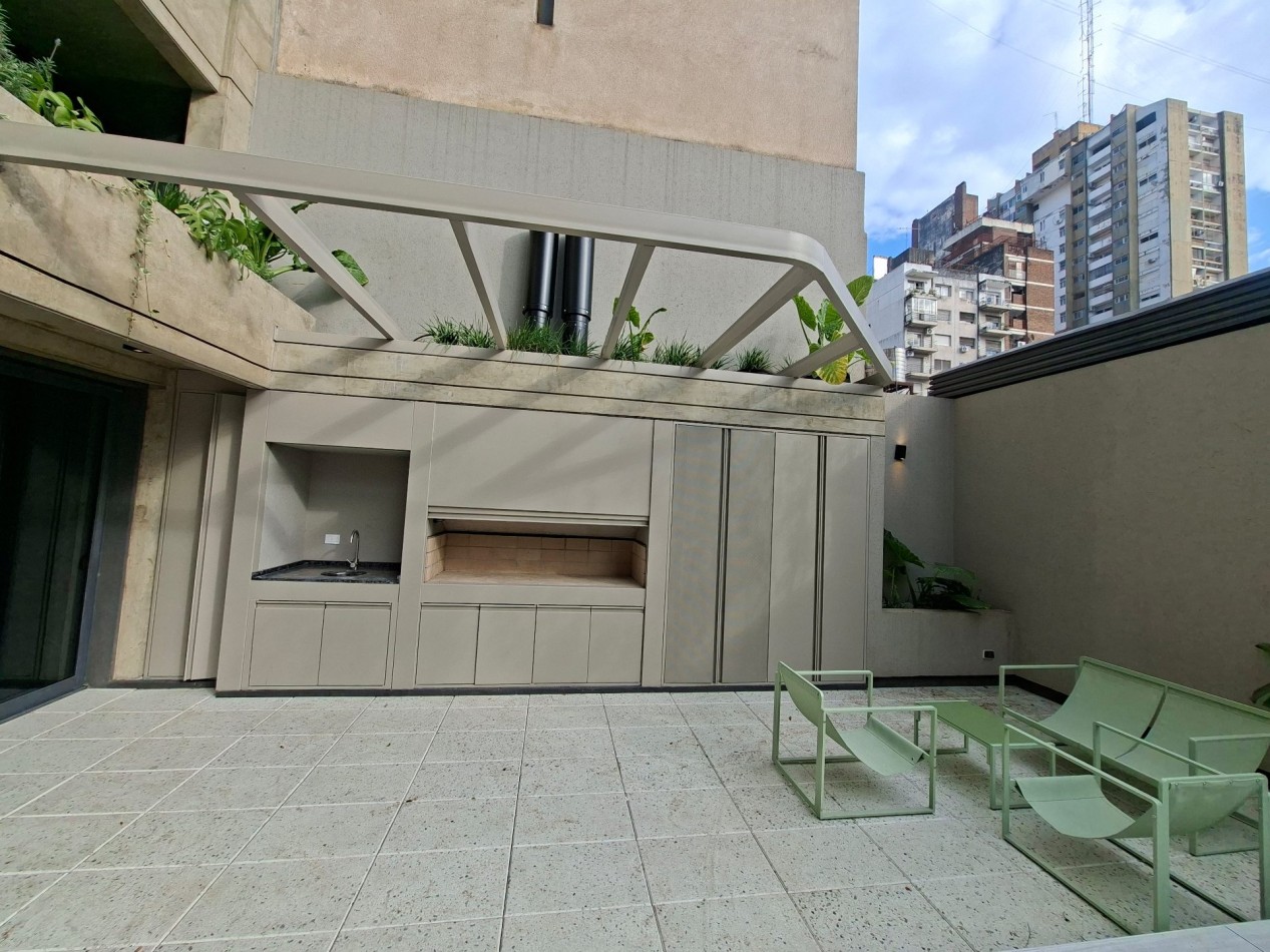 Venta Departamento tres Dormitorios balcon terraza ,pileta, quincho y cochera Entre Rios y Tucuman Julio 2025