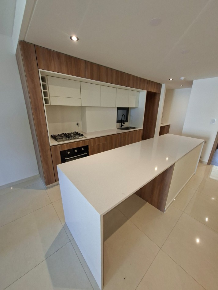 Venta Departamento tres Dormitorios balcon terraza ,pileta, quincho y cochera Entre Rios y Tucuman Julio 2025