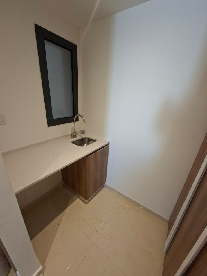 Venta Departamento tres Dormitorios balcon terraza ,pileta, quincho y cochera Entre Rios y Tucuman Julio 2025