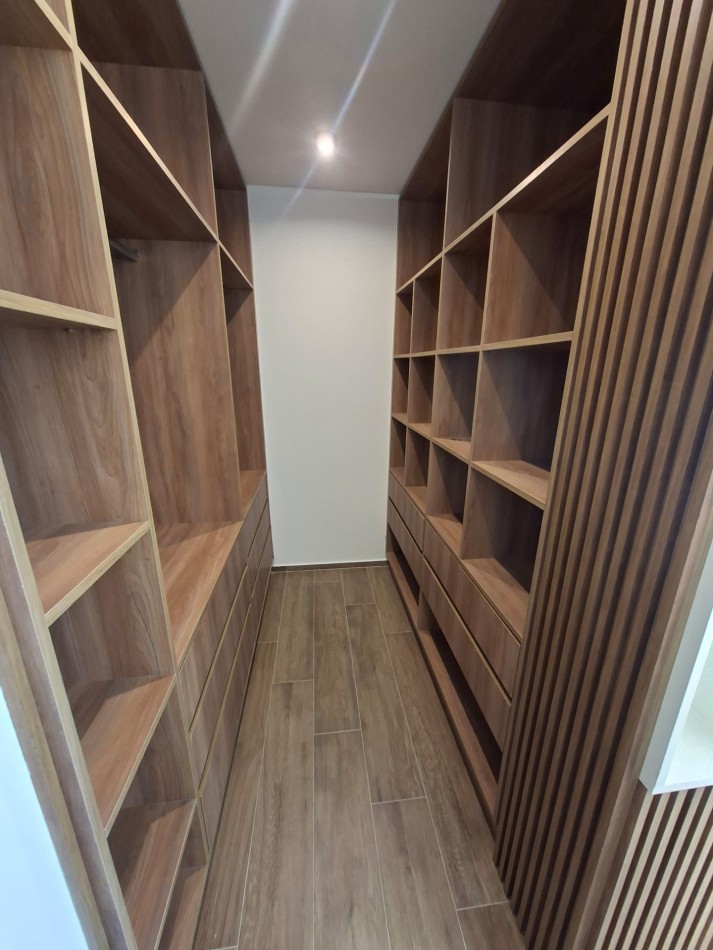 Venta Departamento tres Dormitorios balcon terraza ,pileta, quincho y cochera Entre Rios y Tucuman Julio 2025