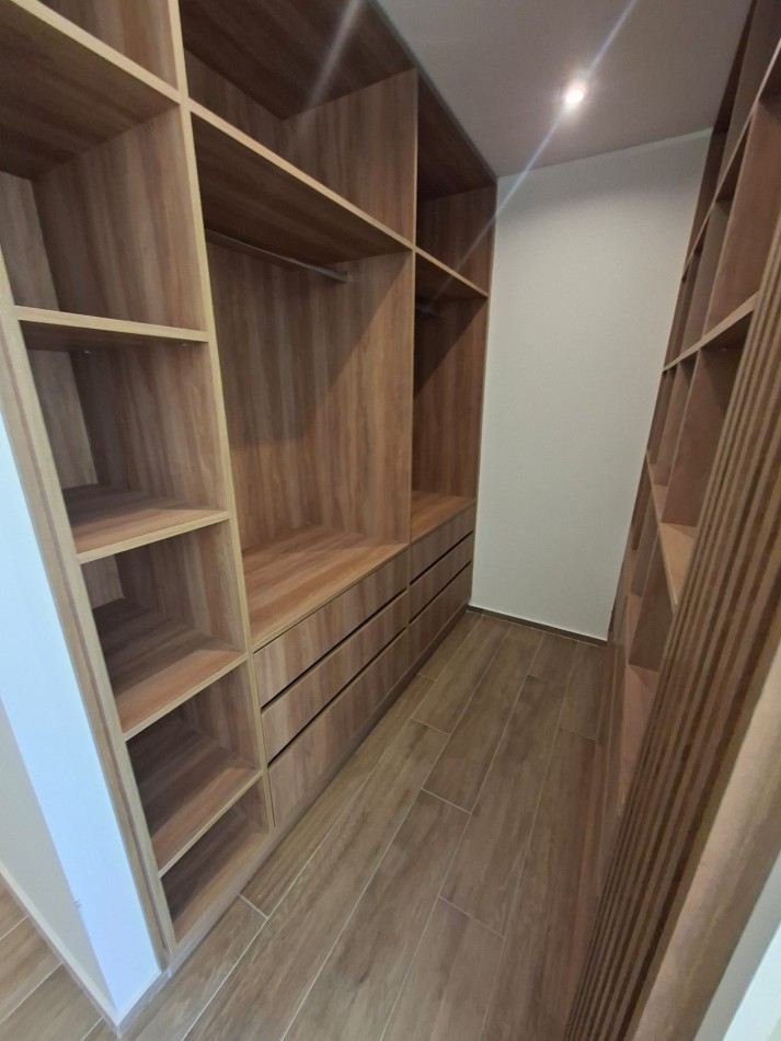 Venta Departamento tres Dormitorios balcon terraza ,pileta, quincho y cochera Entre Rios y Tucuman Julio 2025