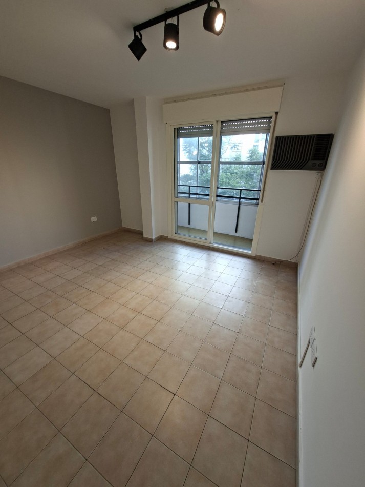 ZONA CENTRO VENTA DEPARTAMENTO TRES DORMITORIOS SAN LORENZO Y ESPAÑA