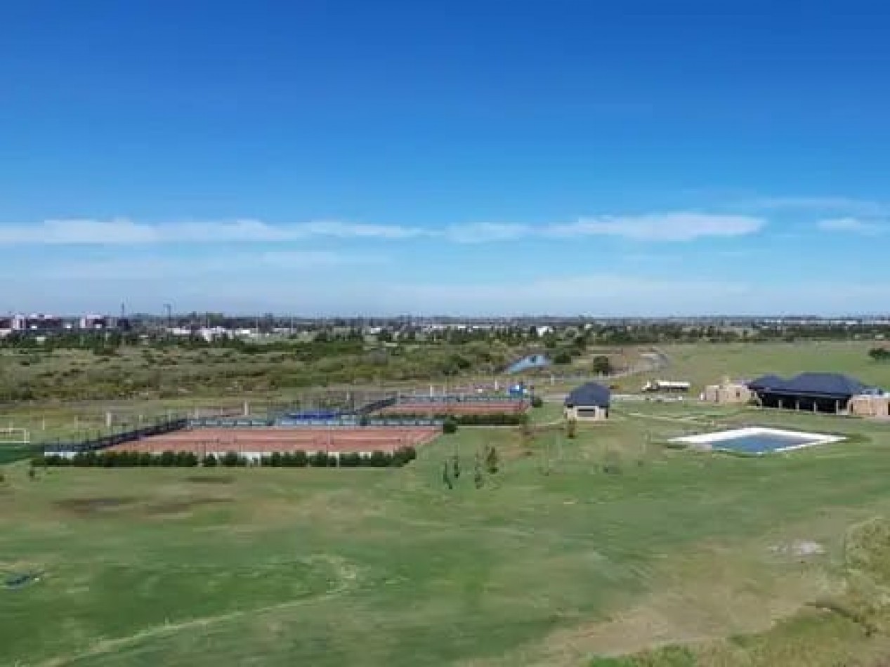 LA FINCA COUNTRY CLUB VENTA TERRENO 415 LUZ GAS Y AGRIMENSURA PAGOS