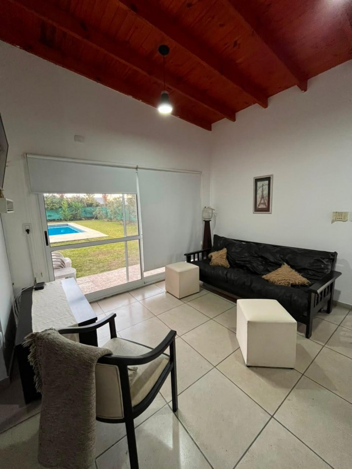 ACEQUIAS DEL AIRE VENTA CASA UN DORMITORIO PILETA IMPECABLE!!