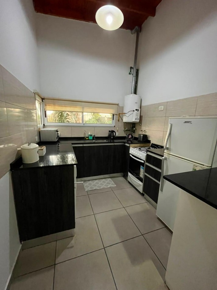 ACEQUIAS DEL AIRE VENTA CASA UN DORMITORIO PILETA IMPECABLE!!