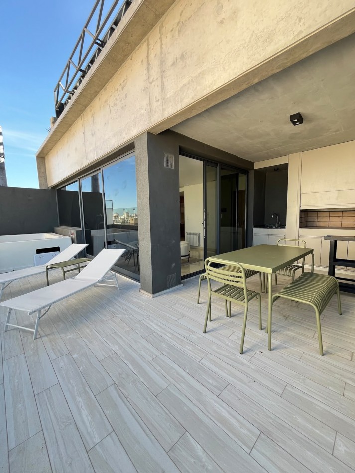 Centro Venta Casa/ Departamento tres Dormitorios balcon terraza ,pileta, quincho y cochera Entre Rios y Tucuman Julio 2025
