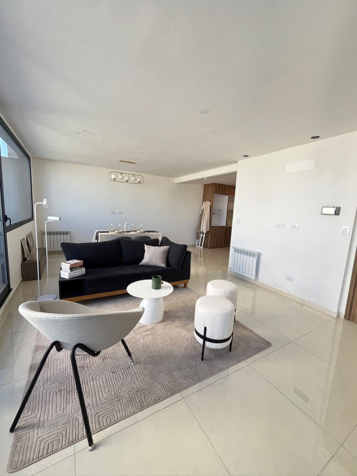 Centro Venta Casa/ Departamento tres Dormitorios balcon terraza ,pileta, quincho y cochera Entre Rios y Tucuman Julio 2025