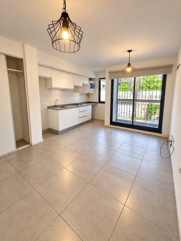 ALTO ROSARIO!! VENTA MONOAMBIENTE EN CALLE CORVALAN AL 500 FRENTE A CONDOS REFINERIA