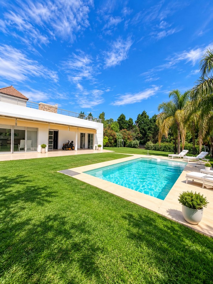 LOS ALAMOS CLUB DE CAMPO VENTA CASA 5 DORMITORIOS