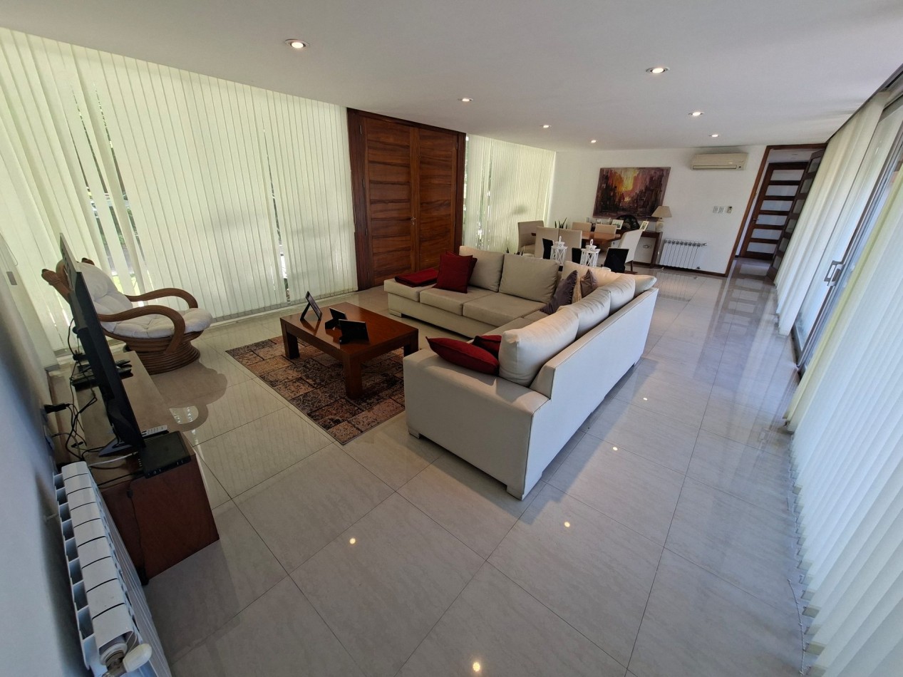 LOS ALAMOS CLUB DE CAMPO VENTA CASA 5 DORMITORIOS