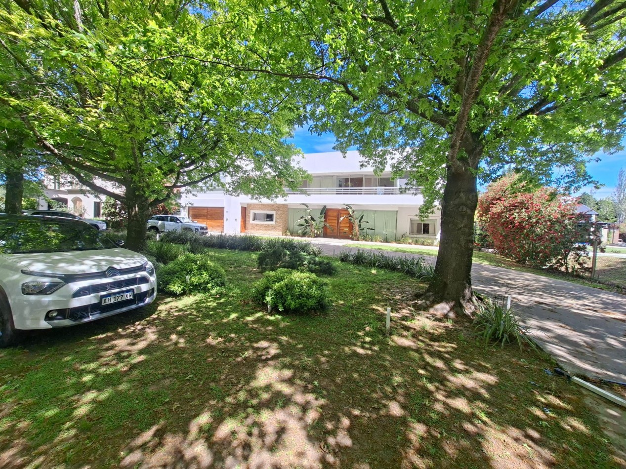 LOS ALAMOS CLUB DE CAMPO VENTA CASA 5 DORMITORIOS