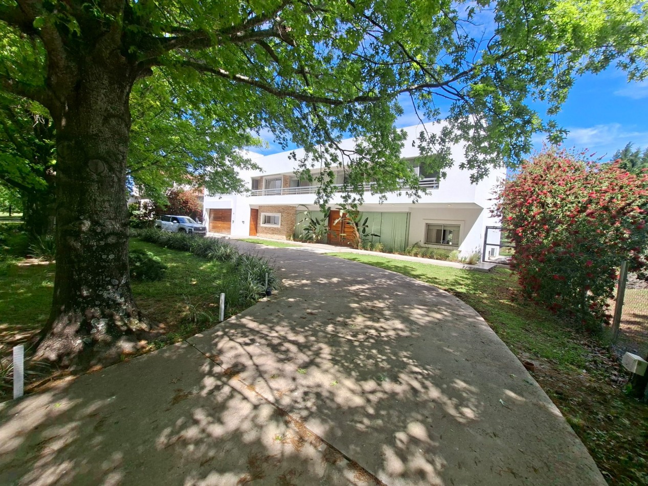 LOS ALAMOS CLUB DE CAMPO VENTA CASA 5 DORMITORIOS