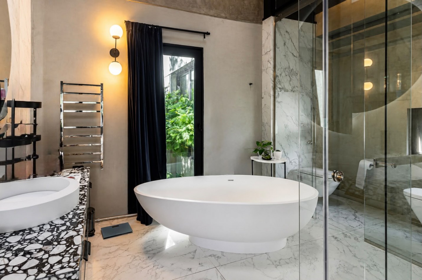 LOMAS DE ZAMORA VENTA CASA 4 DORMITORIOS LUJO Y ARQUITECTURA DE VANGUARDIA