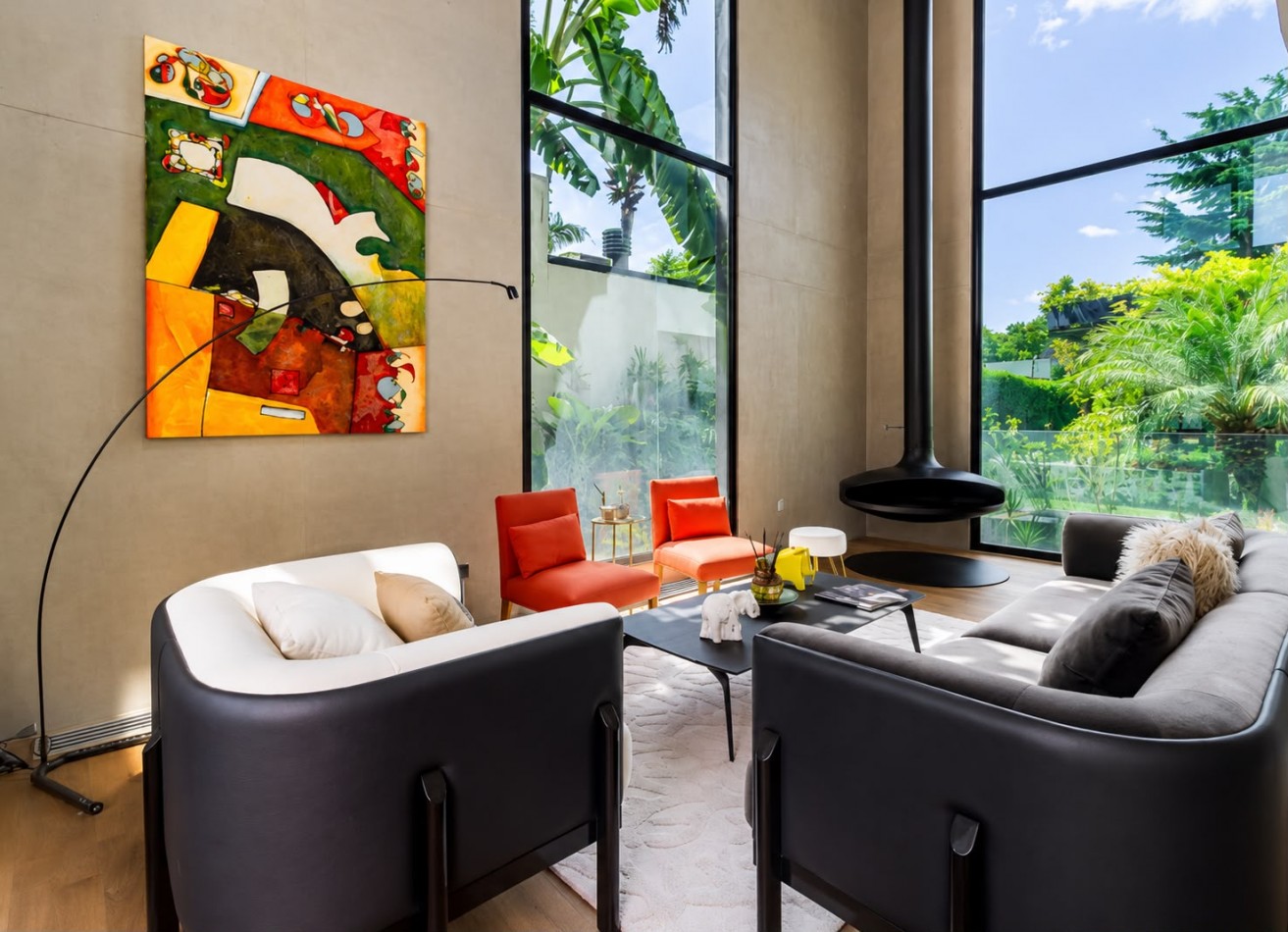 LOMAS DE ZAMORA VENTA CASA 4 DORMITORIOS LUJO Y ARQUITECTURA DE VANGUARDIA