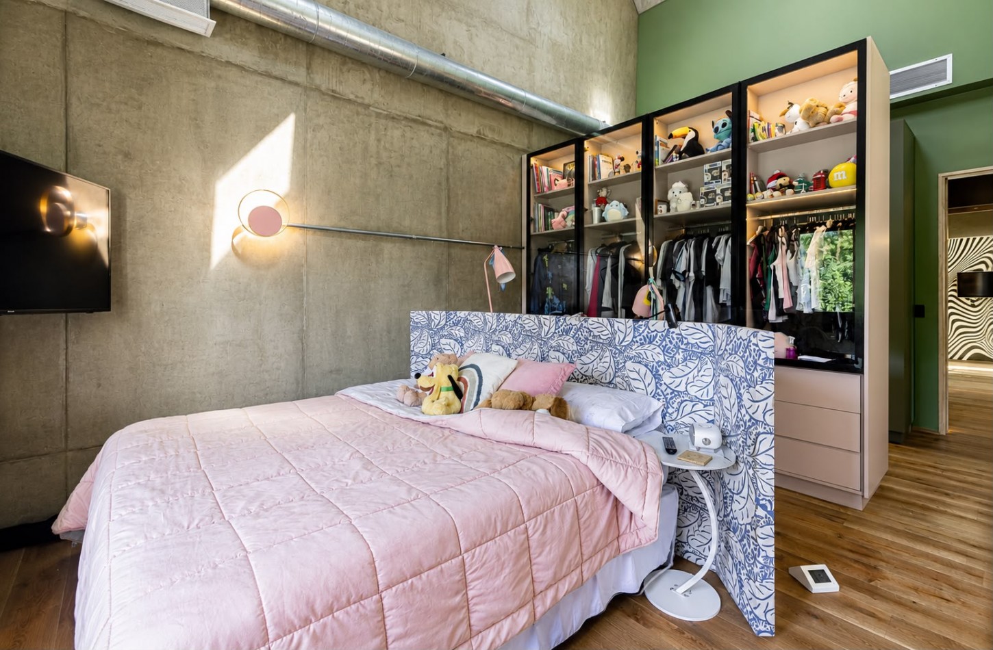 LOMAS DE ZAMORA VENTA CASA 4 DORMITORIOS LUJO Y ARQUITECTURA DE VANGUARDIA