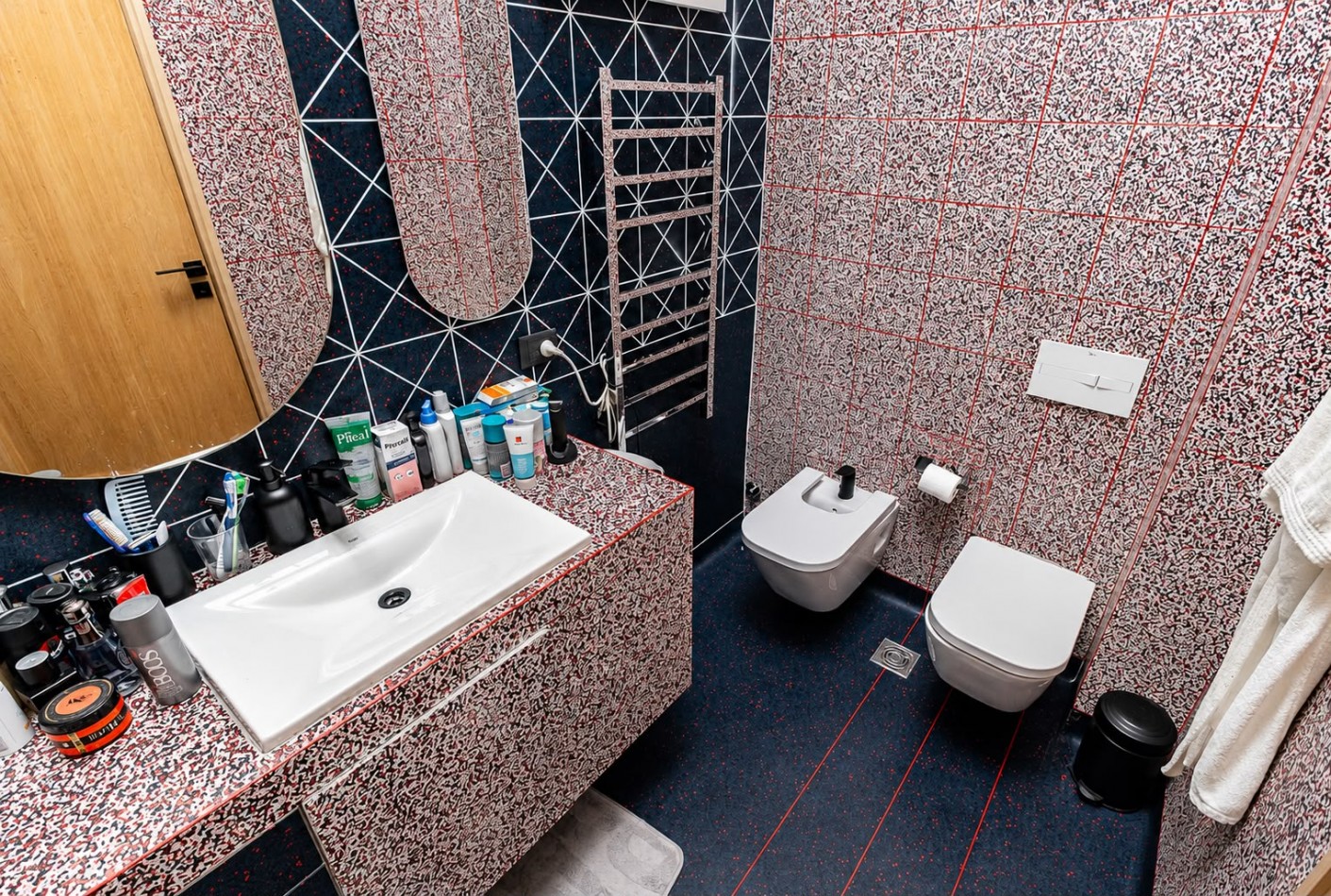 LOMAS DE ZAMORA VENTA CASA 4 DORMITORIOS LUJO Y ARQUITECTURA DE VANGUARDIA