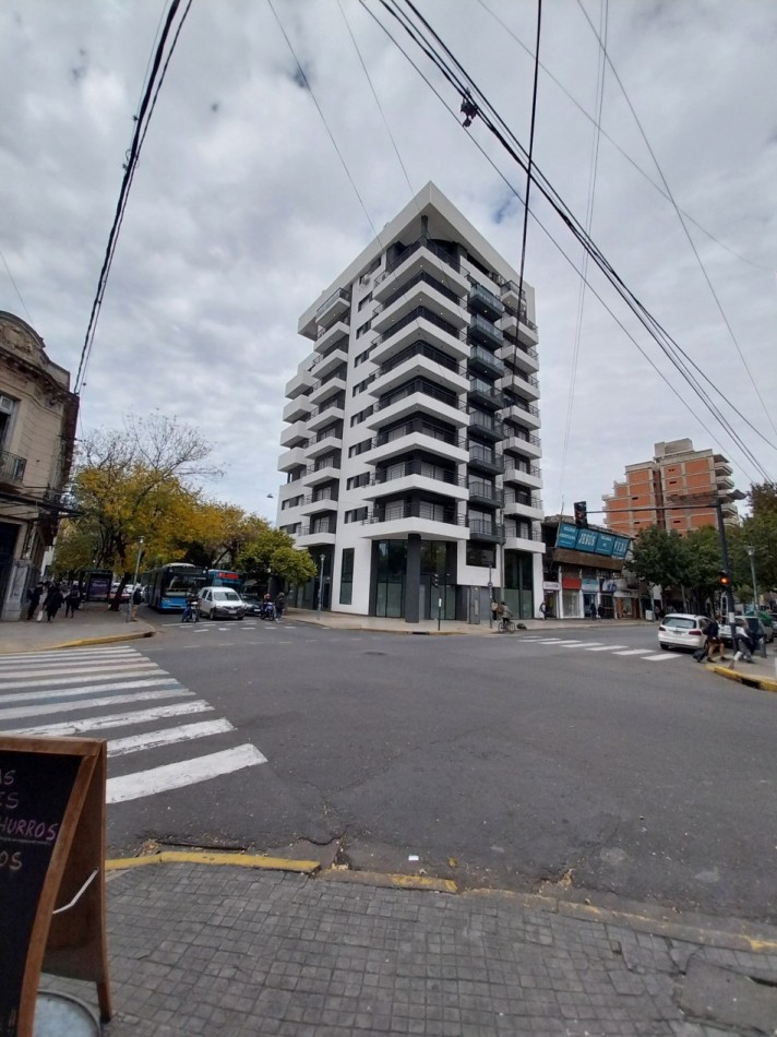 VENTA DEPARTAMENTO UN DORMITORIO  ESTRENAR ESQUINA URQUIZA Y CAFFERATA