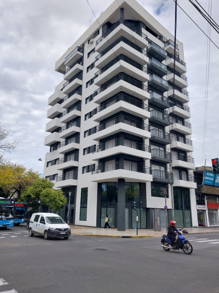 VENTA DEPARTAMENTO UN DORMITORIO  ESTRENAR ESQUINA URQUIZA Y CAFFERATA