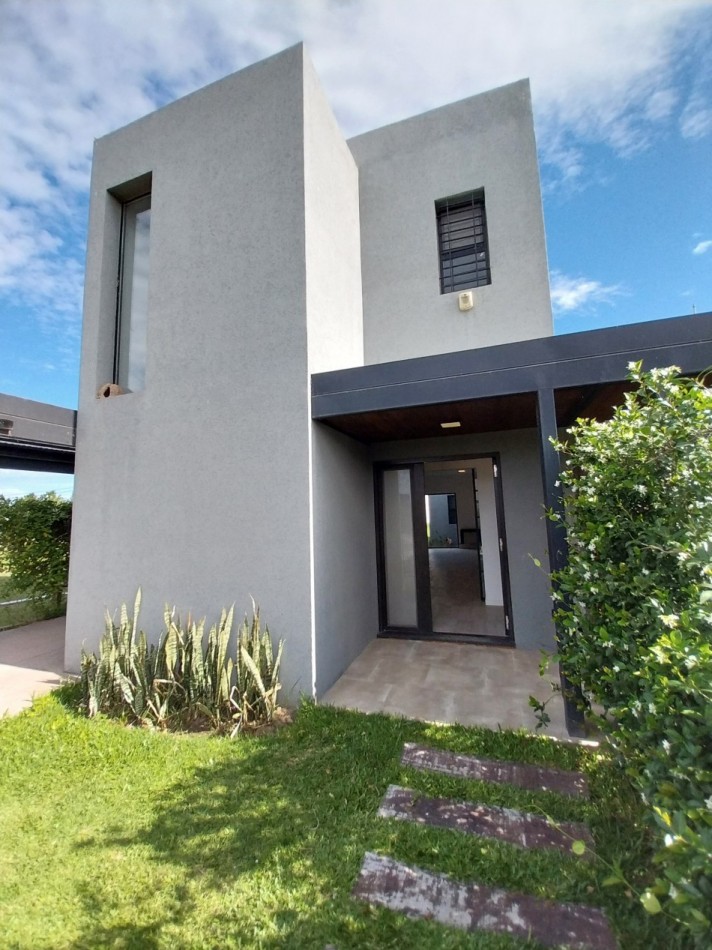 ALQUILER PERMANENTE CASA TRES DORMITORIOS CON PILETA DON MATEO ETAPA 1