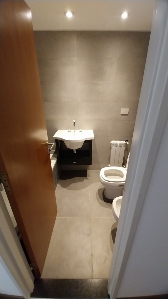 VENTA DEPARTAMENTO UN DORMITORIO MAS COMODIN MORENO Y BROWN