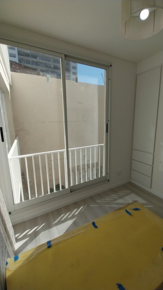 VENTA CASA TRES DORMITORIOS PASILLO BALCARCE Y 9 DE JULIO ESTRENAR