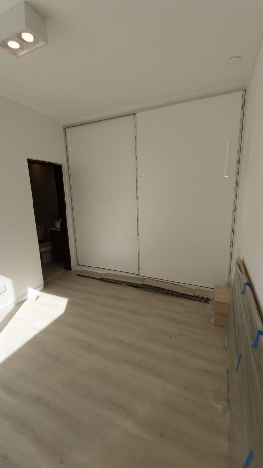 VENTA CASA TRES DORMITORIOS PASILLO BALCARCE Y 9 DE JULIO ESTRENAR