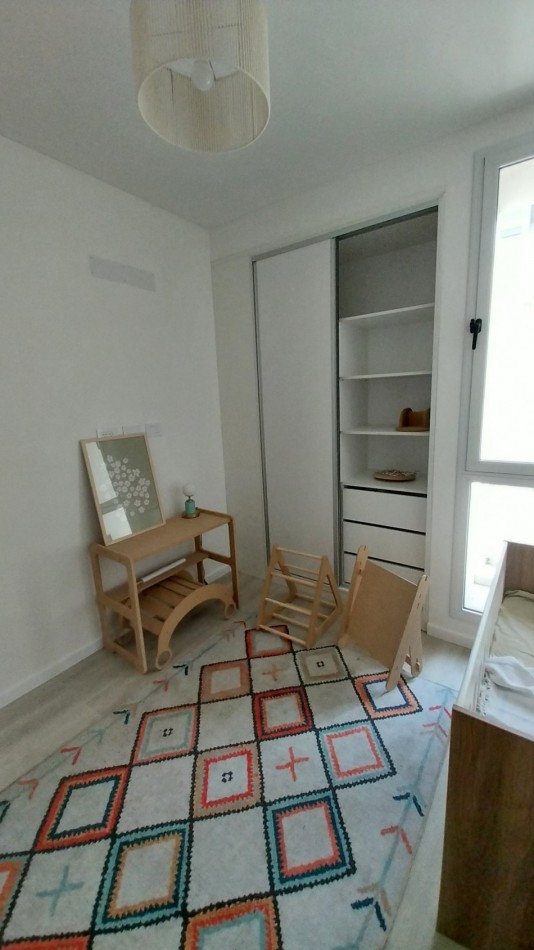  A METROS DE TRIBUNALES!!!! VENTA CASA TRES DORMITORIOS PASILLO BALCARCE Y ZEBALLOS ESTRENAR