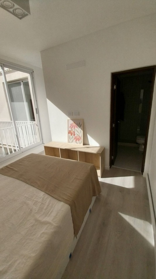  A METROS DE TRIBUNALES!!!! VENTA CASA TRES DORMITORIOS PASILLO BALCARCE Y ZEBALLOS ESTRENAR
