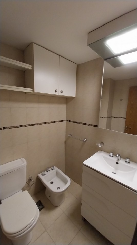 ZONA RIO! VENTA DEPARTAMENTO DOS DORMITORIOS CON COCHERA GUEMES Y MORENO