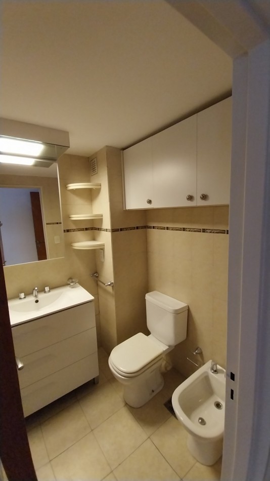 ZONA RIO! VENTA DEPARTAMENTO DOS DORMITORIOS CON COCHERA GUEMES Y MORENO