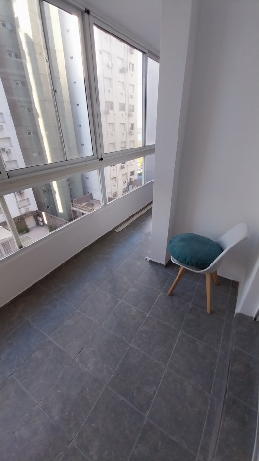 ZONA RIO! VENTA DEPARTAMENTO DOS DORMITORIOS CON COCHERA GUEMES Y MORENO