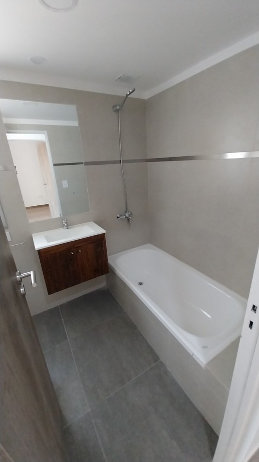 PICHINCHA! VENTA IMPORTANTE DEPARTAMENTO DOS DORMITORIOS CORDOBA Y SUIPACHA ESTRENAR