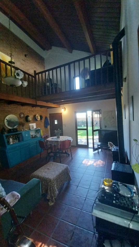 FISHERTON VENTA CASA TRES DORMITORIOS ALIPPI 8800