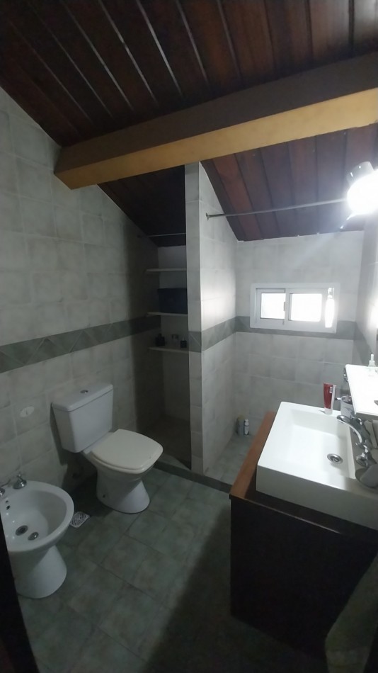 FISHERTON VENTA CASA TRES DORMITORIOS ALIPPI 8800