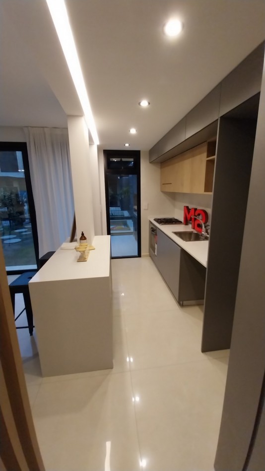 FISHERTON ESTRENAR VENTA CASA CUATRO DORMITORIOS CON PILETA Y PARRILLERO AMENITIES