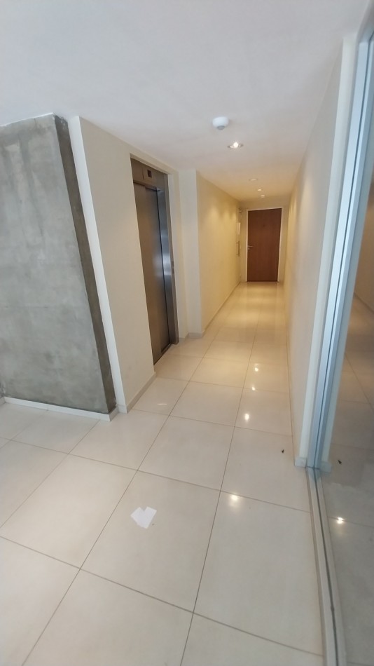 LOURDES VENTA MONOAMBIENTE CON TERRAZA EXCLUSIVA OVIDIO LAGOS Y SAN JUAN