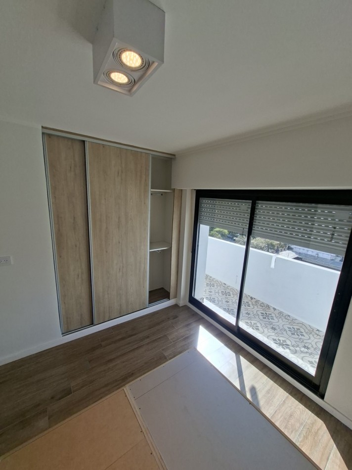 CENTRO VENTA DEPARTAMENTO TRES DORMITORIOS SAN JUAN Y ENTRE RIOS ESTRENAR! VENTILACION CRUZADA