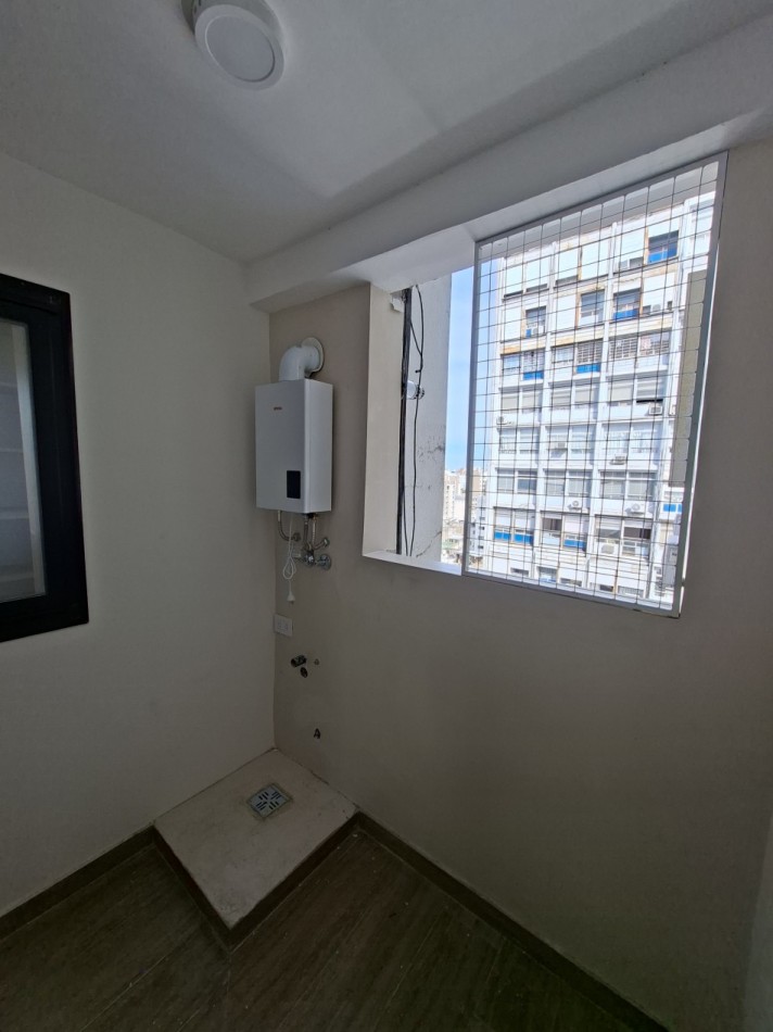 CENTRO VENTA DEPARTAMENTO TRES DORMITORIOS SAN JUAN Y ENTRE RIOS ESTRENAR! VENTILACION CRUZADA