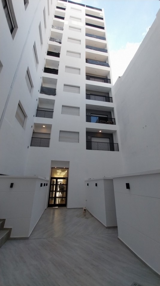 VENTA DEPARTAMENTO UN DORMITORIO AL FRENTE MITRE Y SAN JUAN ENTREGA MAYO 2027