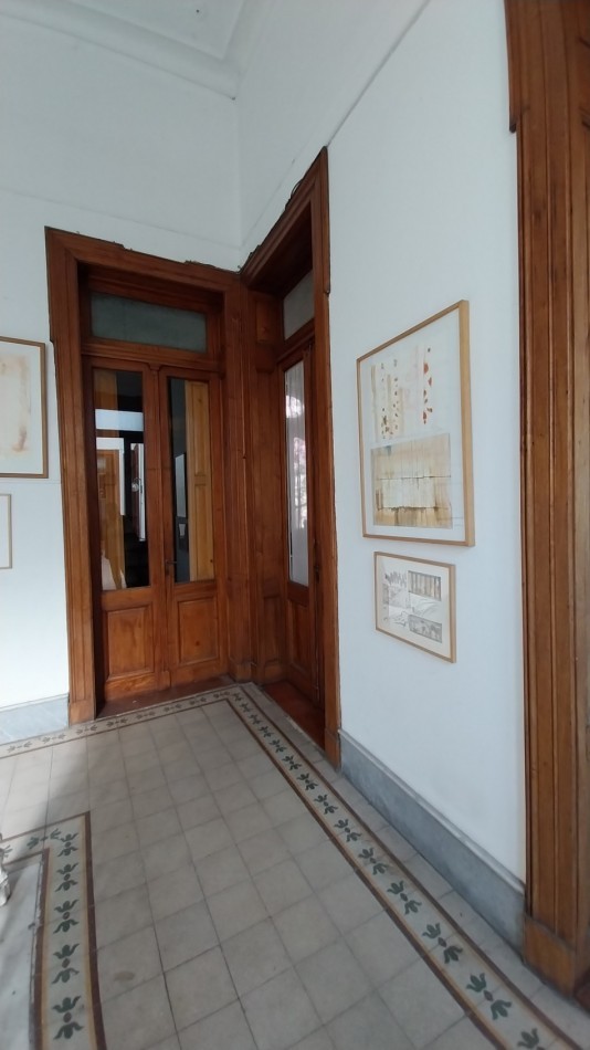 VENTA CASA DE PASILLO 7 DORMITORIOS SARGENTO CABRAL  Y EL RIO IDEAL INSTITUCIONES, CONSULTORIOS, INSTITUTOS....