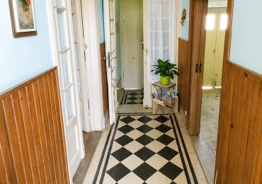 ABASTO/ SEXTA VENTA CASA DOS/TRES DORMITORIOS 1 DE MAYO Y 27 DE FEBRERO